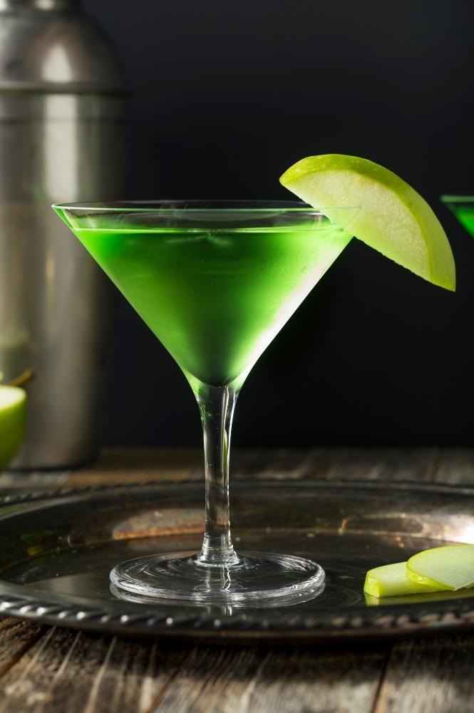 Amazing Apple Martini Recipe: Sweet and Satisfying - cocktaildb.com