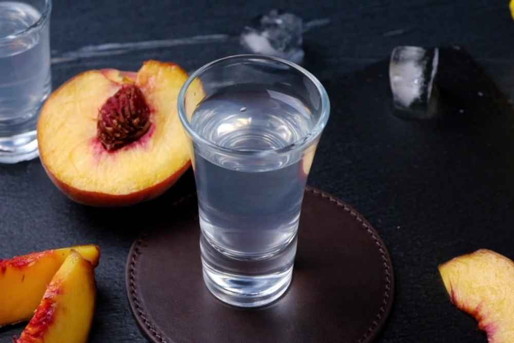 Vodka White Tea Shot with Peach